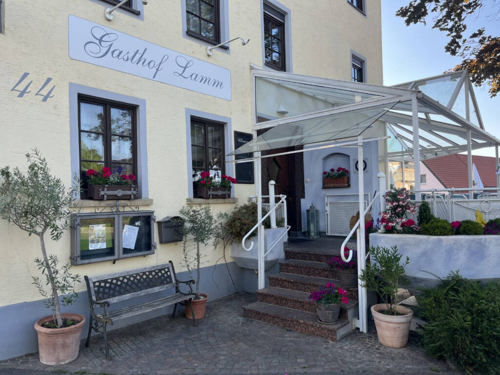 eingangsbereich lamm rommelshausen